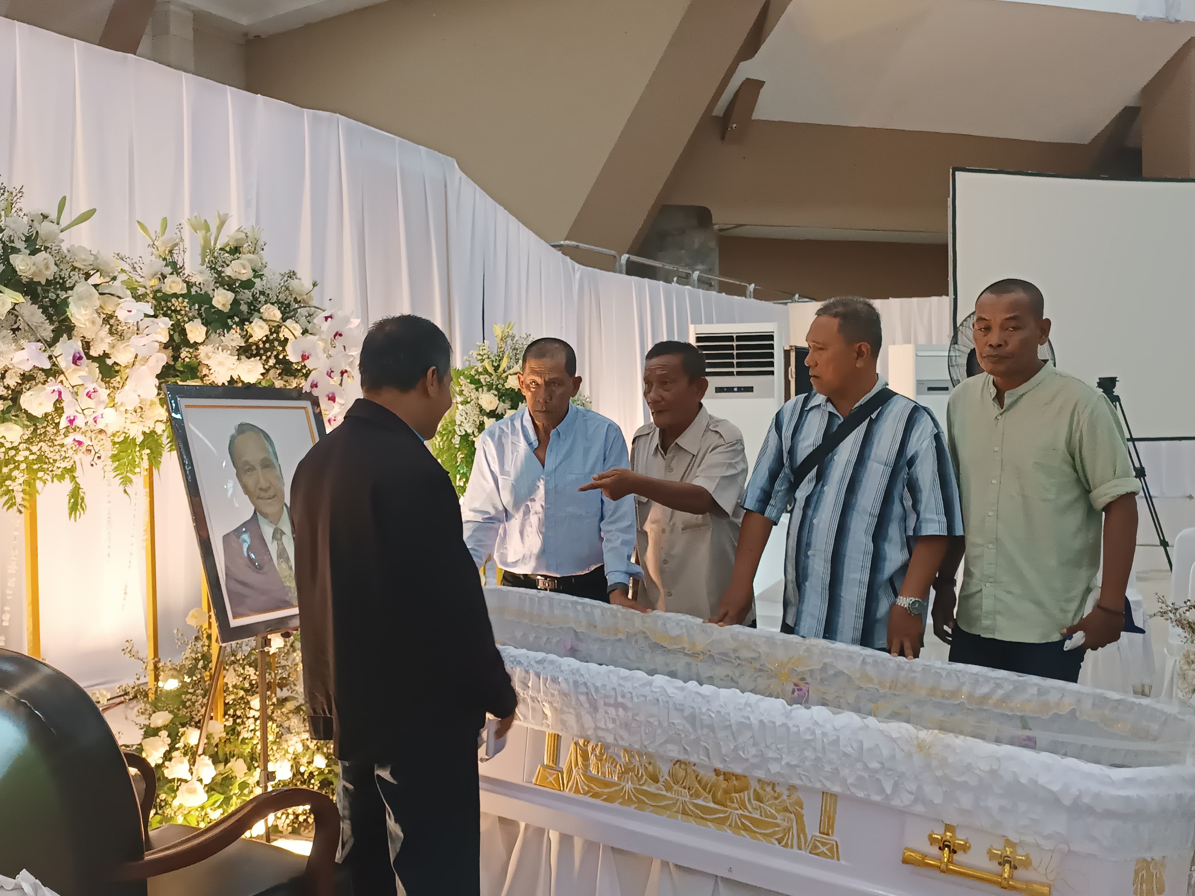 Pelayat Ramai Kunjungi Tempat Persemayaman Jenazah Johny Pardede