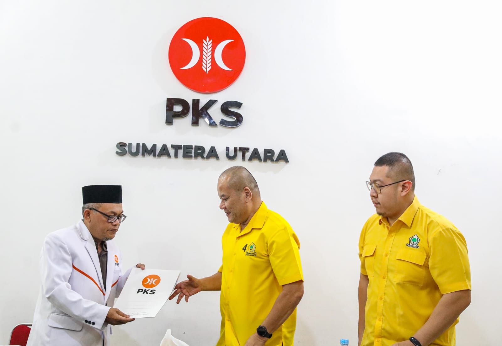 Ijeck Ambil Formulir Pendaftaran Bakal Cagub Sumut ke PKS