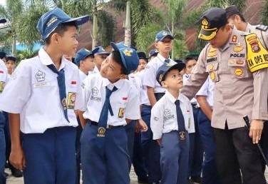 Kapolres Kunjungi SMPN 1 Padangsidimpuan