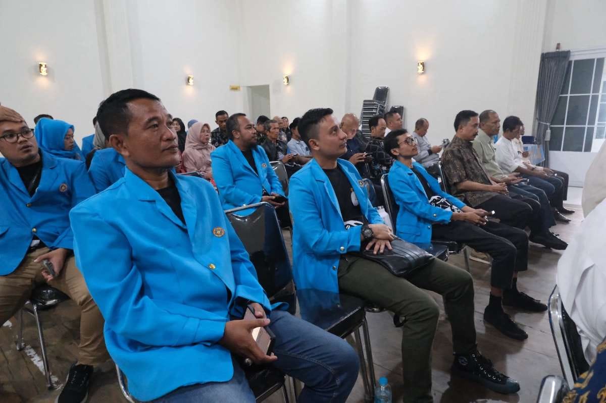 Mahasiswa Unpam Laksanakan Penyuluhan Hukum kepada Aparat Desa di Garut