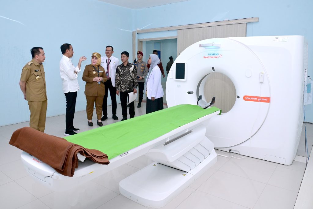 Presiden Jokowi Tinjau Pelayanan Kesehatan di RSUD dr Sobirin
