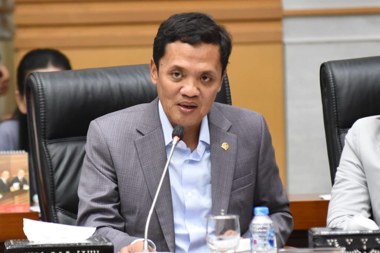 Komisi III DPR RI Setujui Naturalisasi Calvin Verdonk dan Jens Raven