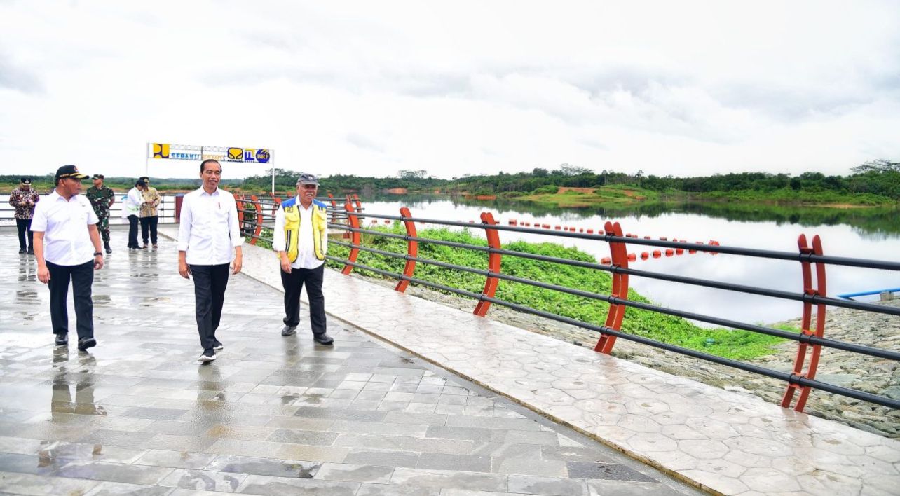 Presiden Jokowi Resmikan Bendungan Sepaku Semoi untuk Jamin Pasokan Air Bersih di IKN