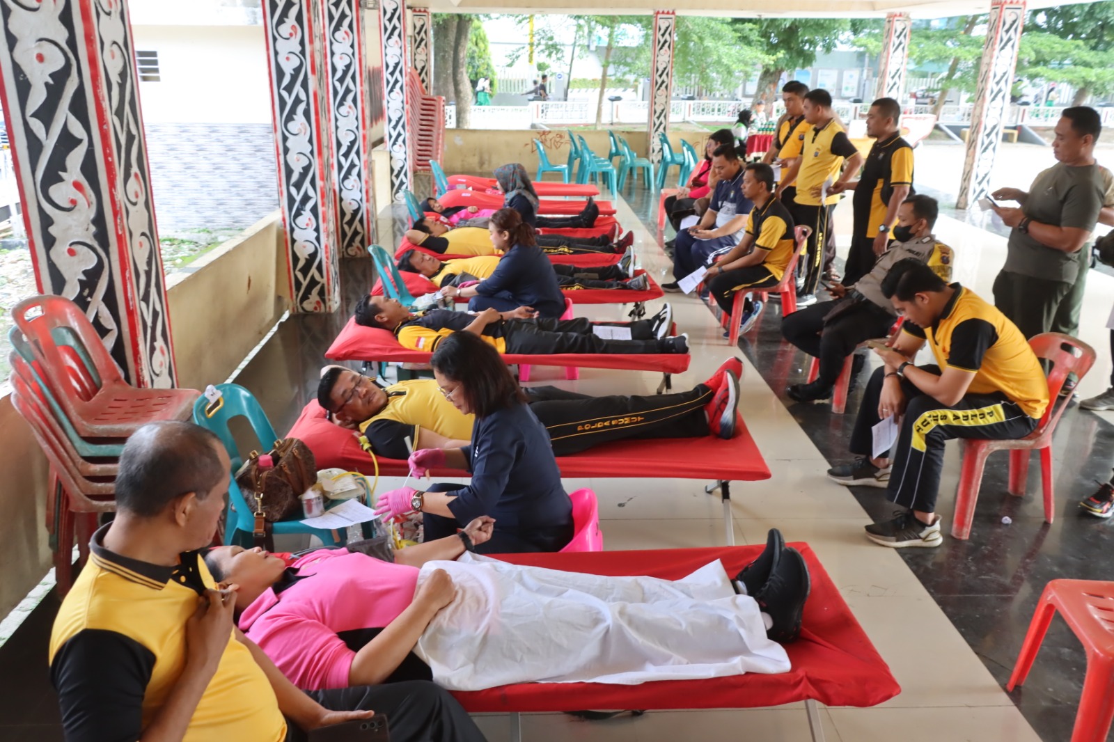 Polres Pematangsiantar Gelar Pengobatan Gratis dan Donor Darah