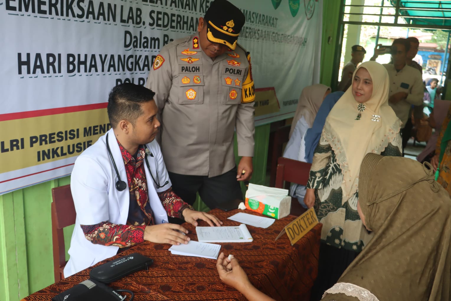 Polres Madina Bakti Kesehatan Gratis di Bukit Malintang