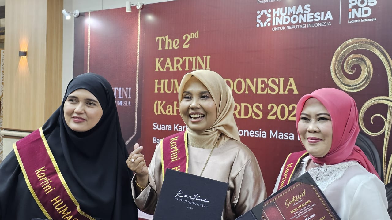 Tiga Kartini Kemendikbudristek Raih KaHI Awards 2024