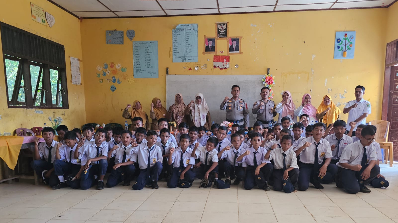 Polsek Barteng Adakan Penyuluhan Bahaya Narkoba di SMP Negeri 1 Barumun Barat