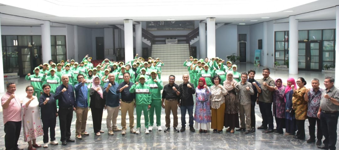 Rektor Unimed Berangkatkan 158 Atlit dan 27 Pelatih dari Civitas untuk Perkuat Kontingen Sumut pada PON XXI