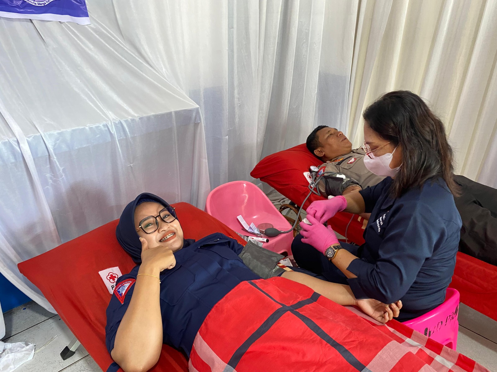 Sat Lantas Pematangsiantar Donorkan Kantong Darah