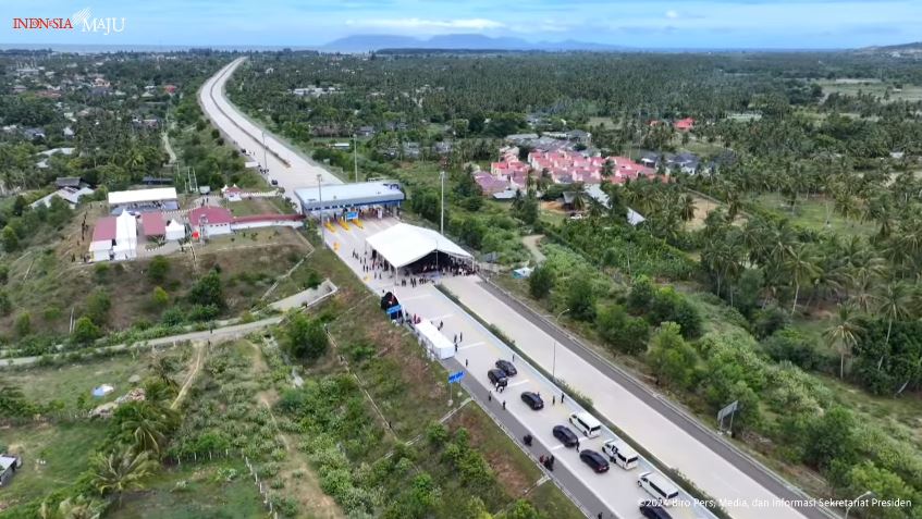 Presiden Jokowi Resmikan Empat Seksi Jalan Tol Sigli-Banda Aceh