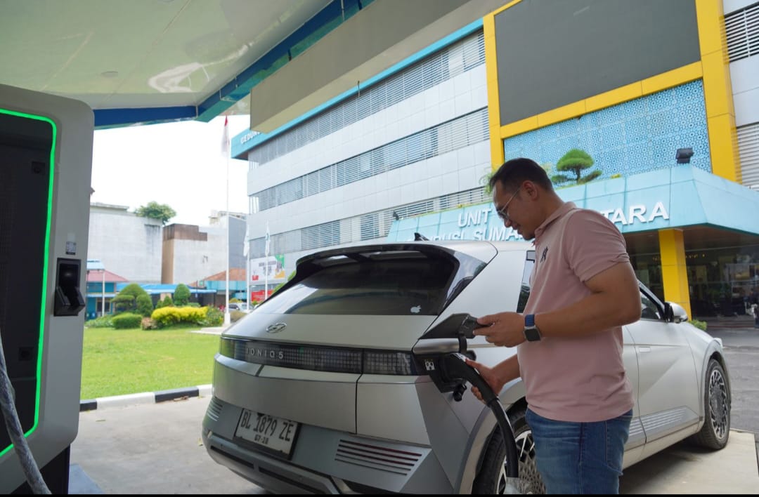 Hari Pelanggan Nasional, PLN UID Sumut Berikan Kemudahan Pengisian Kendaraan Listrik Lewat SPKLU