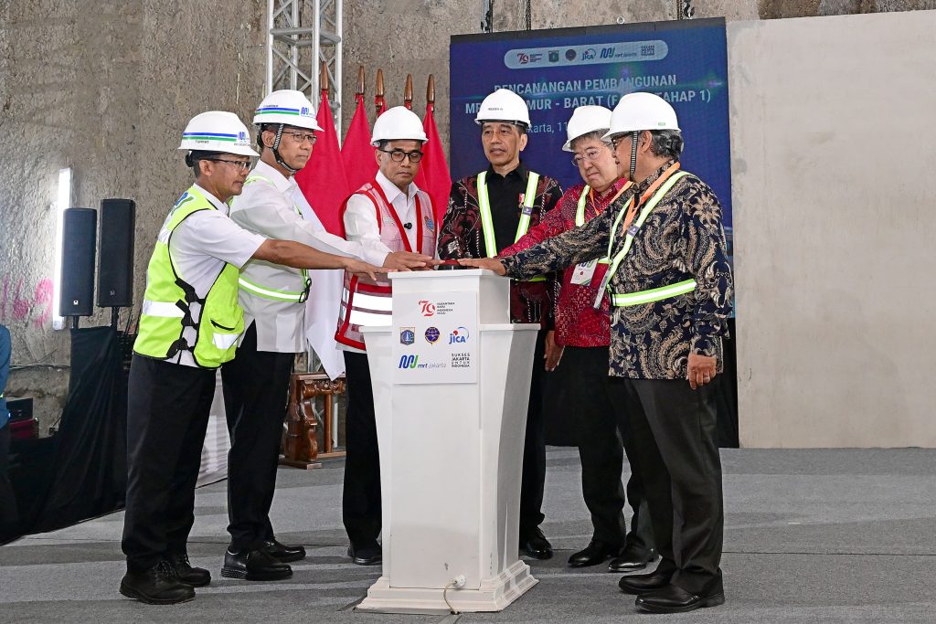 Presiden Jokowi Canangkan Pembangunan MRT Jakarta Lin Timur-Barat