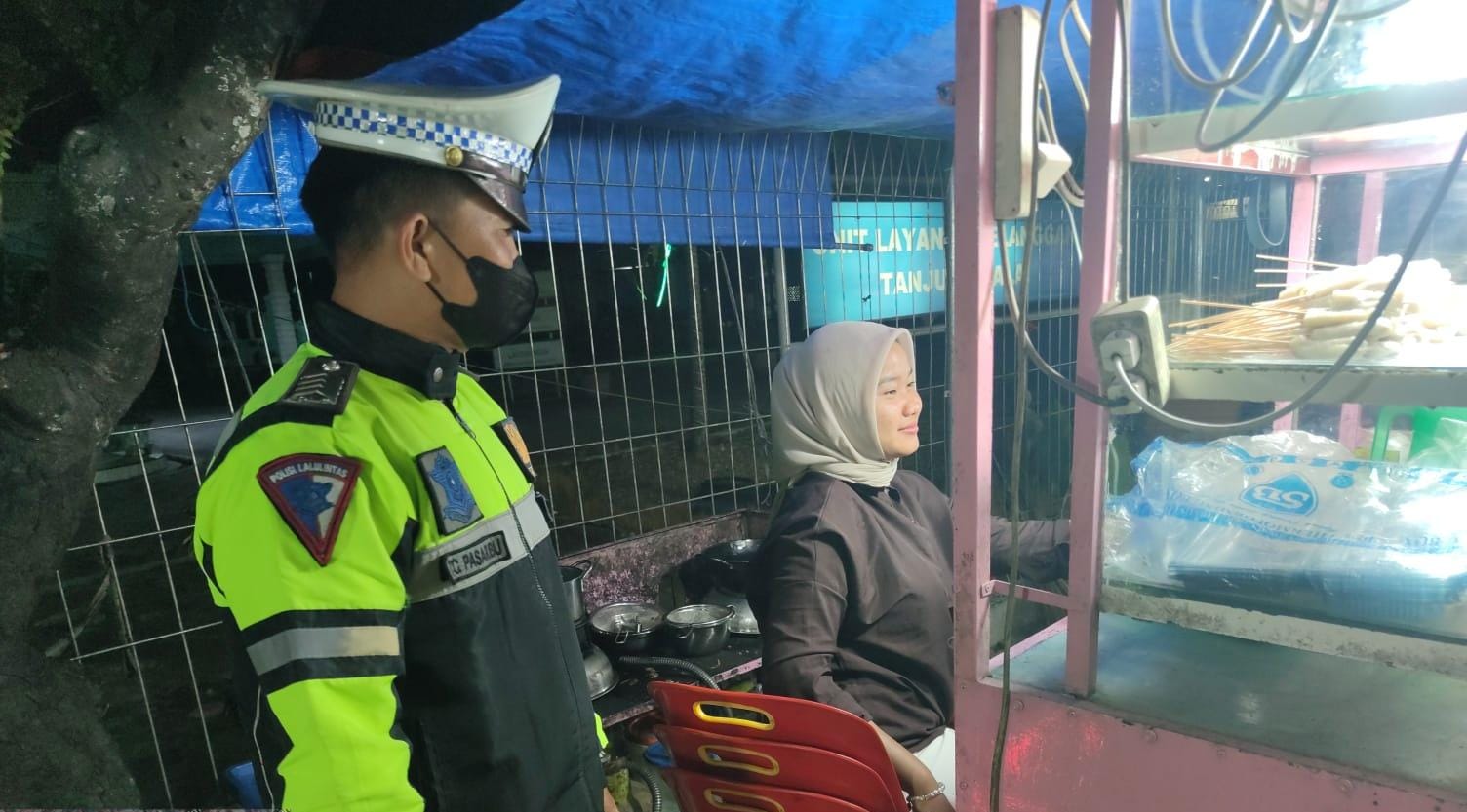 Sat Lantas Tanjungbalai Sosialisasikan Kamseltibcarlantas kepada PKL