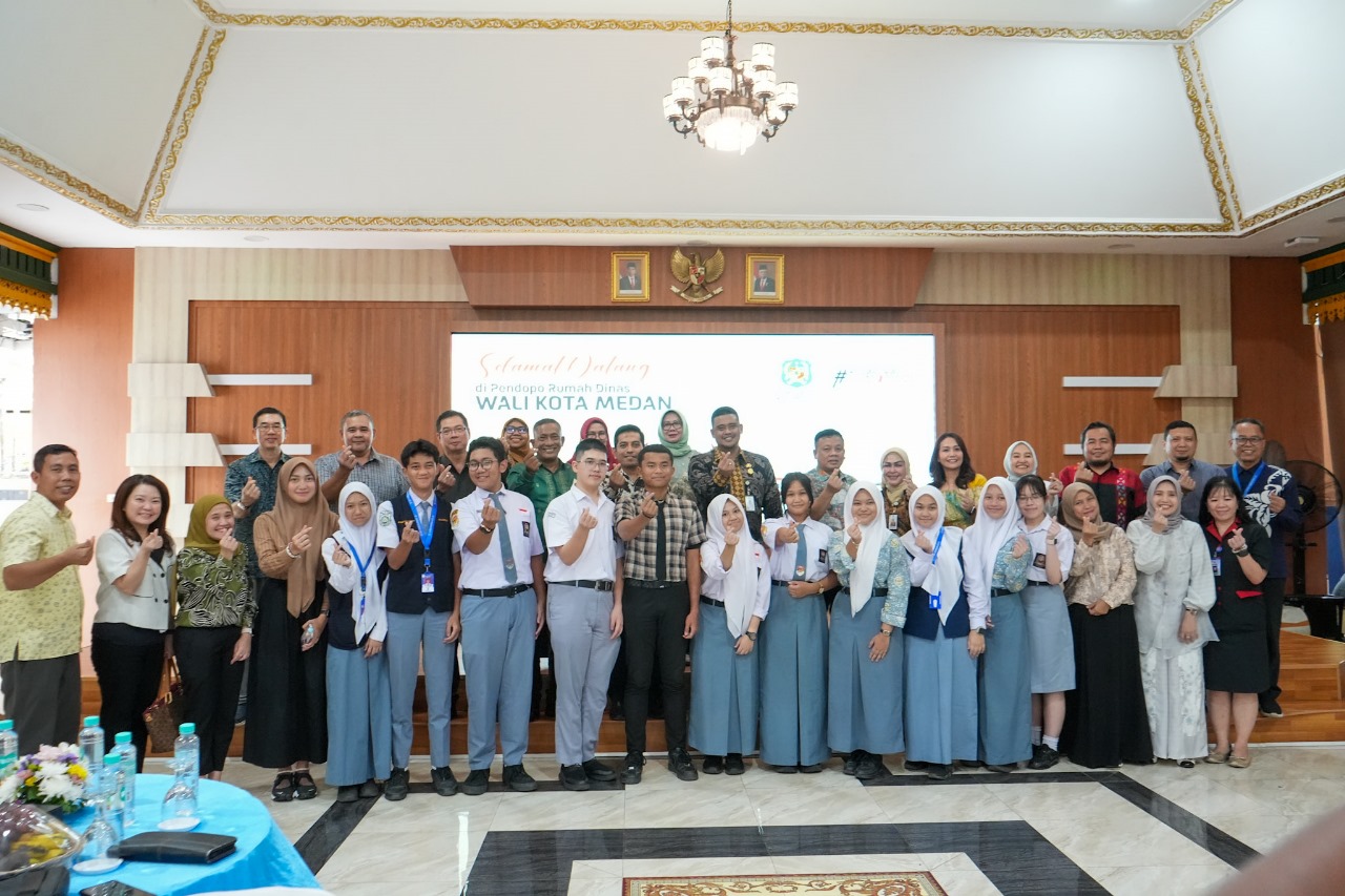 Bobby Nasution Lepas 12 Pelajar ke Gwangju