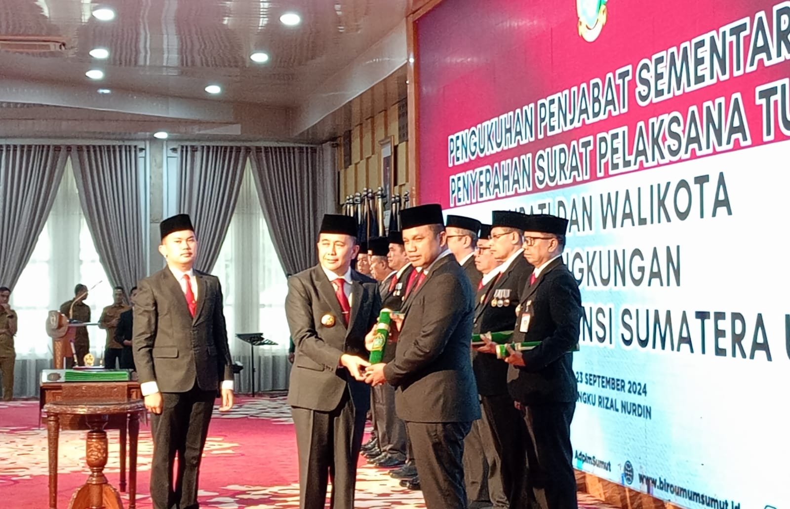 Agus Fatoni Lantik 11 Pjs Bupati dan Wali Kota Sumut