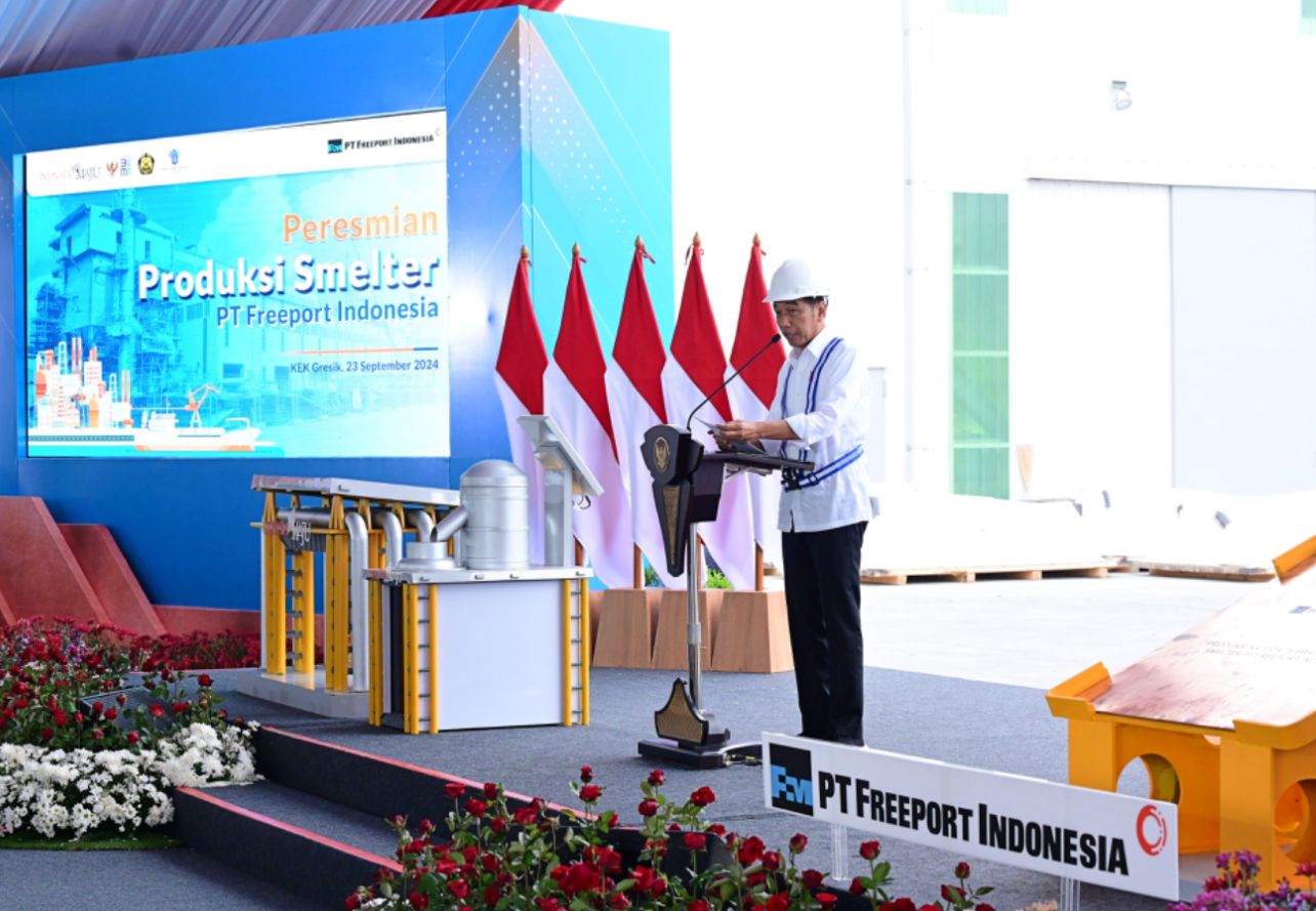 Presiden Jokowi Resmikan Smelter Freeport, Dorong Hilirisasi dan Penerimaan Negara