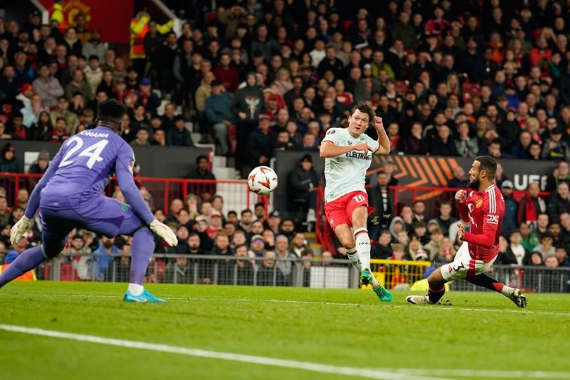 Manchester United vs Twente Berakhir Imbang 1-1