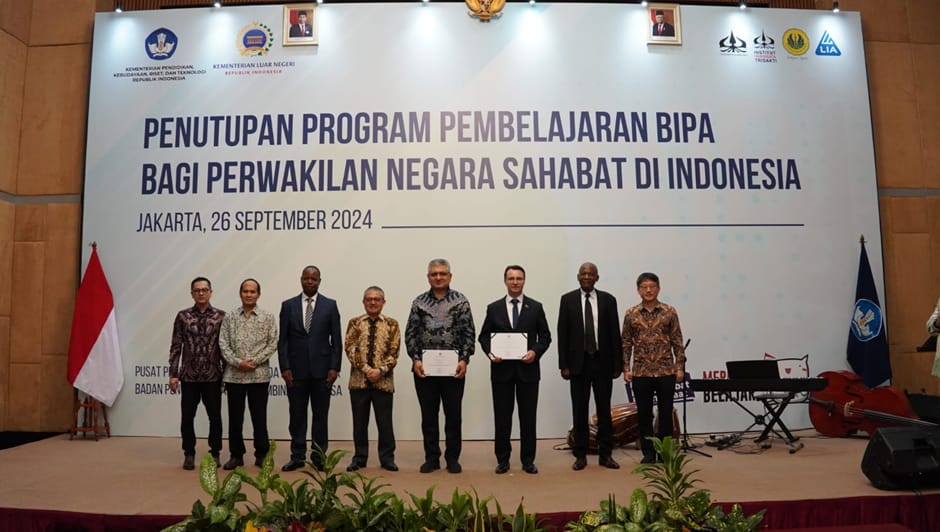 Penguatan Bahasa Indonesia untuk Diplomasi Antarbangsa