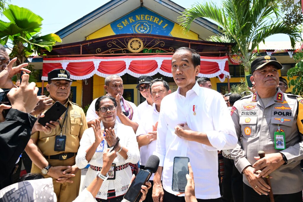 Presiden Jokowi Kunjungi Alor, Apresiasi Pesona Alam dan Keramahan Warga