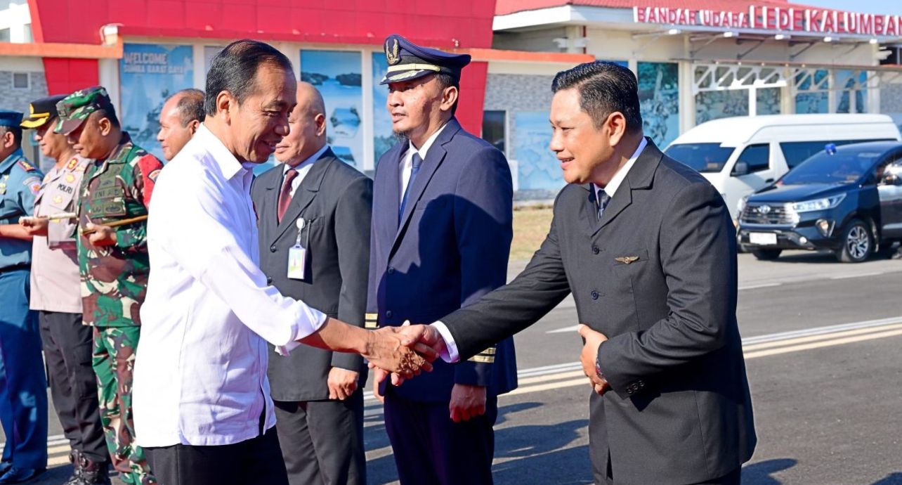 Presiden Jokowi Tinjau Pasar dan Sekolah di Kabupaten Alor