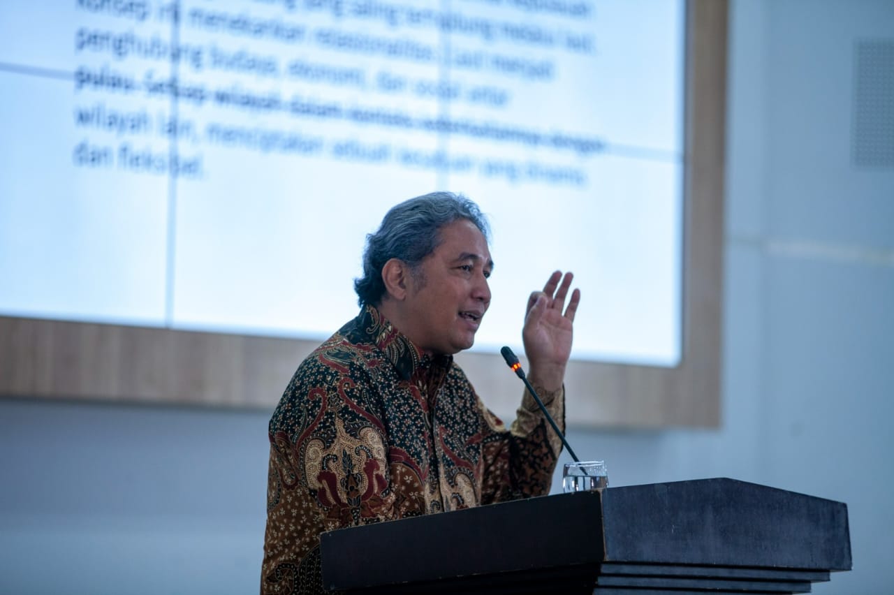 Hilmar Farid Ajak Mahasiswa Unhas Reimajinasikan Indonesia Sebagai Negara Arkipelagis