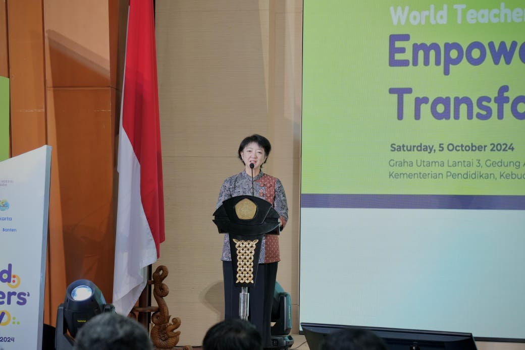Dirjen GTK dan BBGP Gelar Seminar Internasional Peringati Hari Guru Sedunia