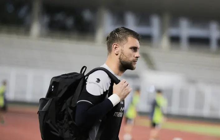 Shin Tae-yong: Maarten Paes Dipastikan Main Lawan Bahrain