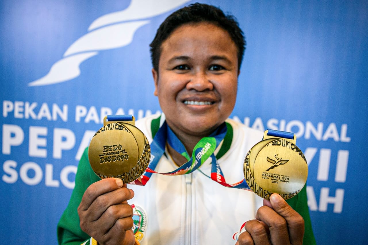 Debut Sukses Sri Ramadani: Dua Emas dan Rekor Nasional di Peparnas XVII