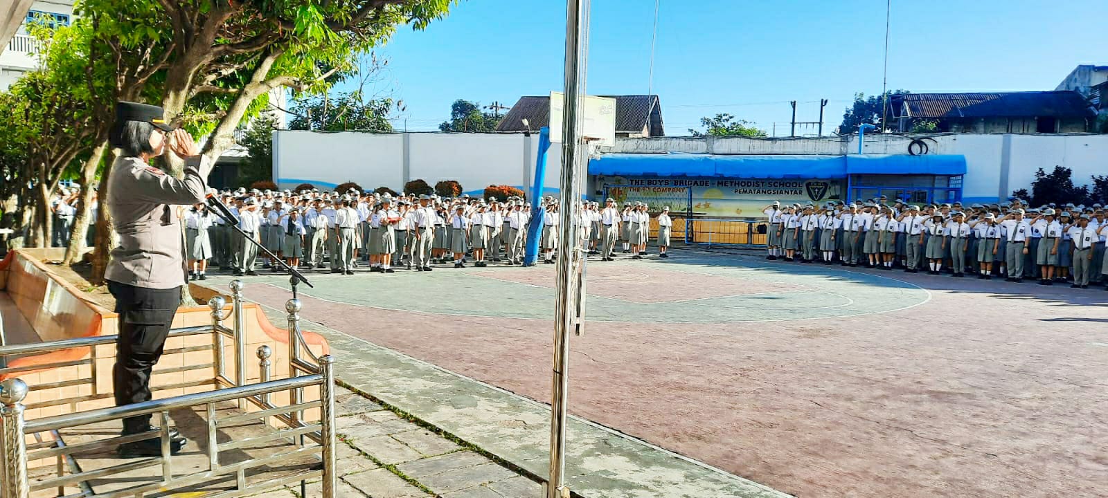 Police Go To School: Kasat Binmas Polres Pematangsiantar Motivasi Siswa Methodist