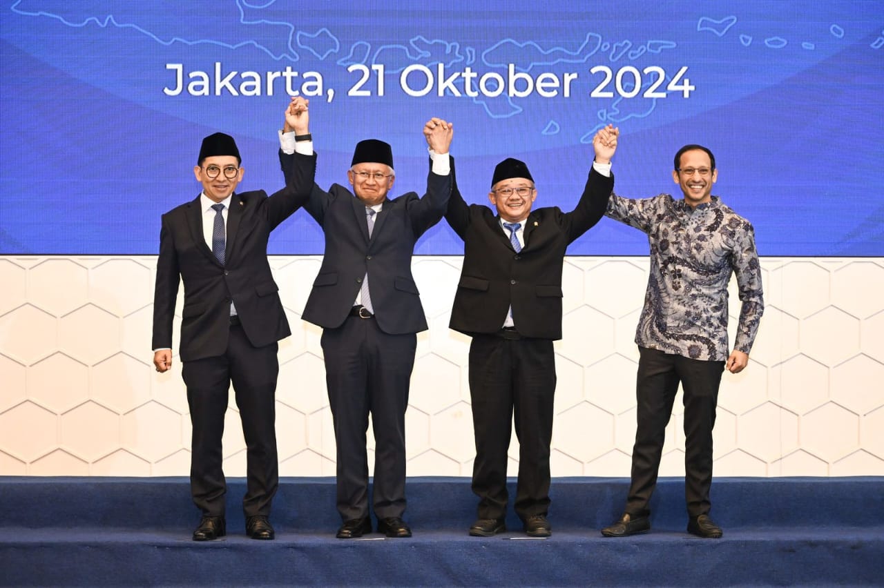 Acara Pisah Sambut: Nadiem Makarim Tinggalkan Kemendikbudristek, Tiga Menteri Baru Ambil Alih