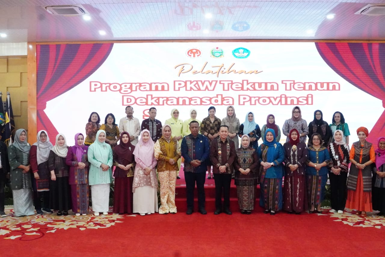 Dekranasda Tebingtinggi Perkuat Industri Tenun Melalui Pelatihan PKW Tekun Tenun 2024