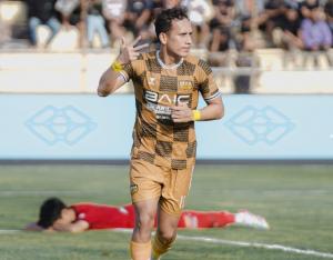 Hattrick Egy Bawa Dewa United Menang 8-1 Atas Semen Padang