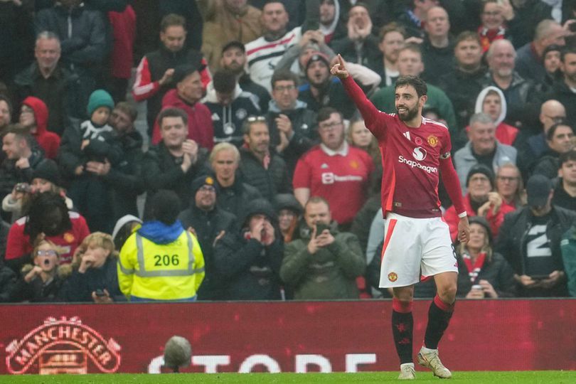 Manchester United Taklukkan Leicester City 3-0