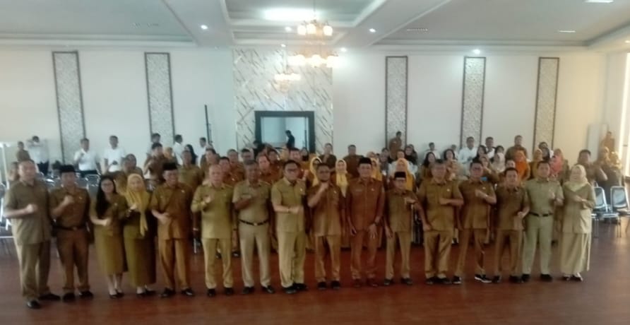 Serah Terima Pejabat Administrator dan Pengawas di Lingkungan Dinas Pendidikan Sumut