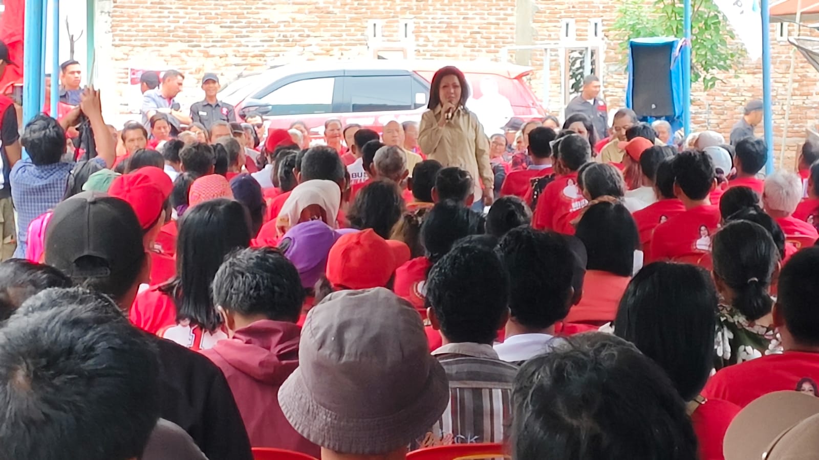 Calon Bupati Taput Satika Simamora: Pulau Sibandang Punya Potensi Besar, Siap Dorong Pembinaan Ulos