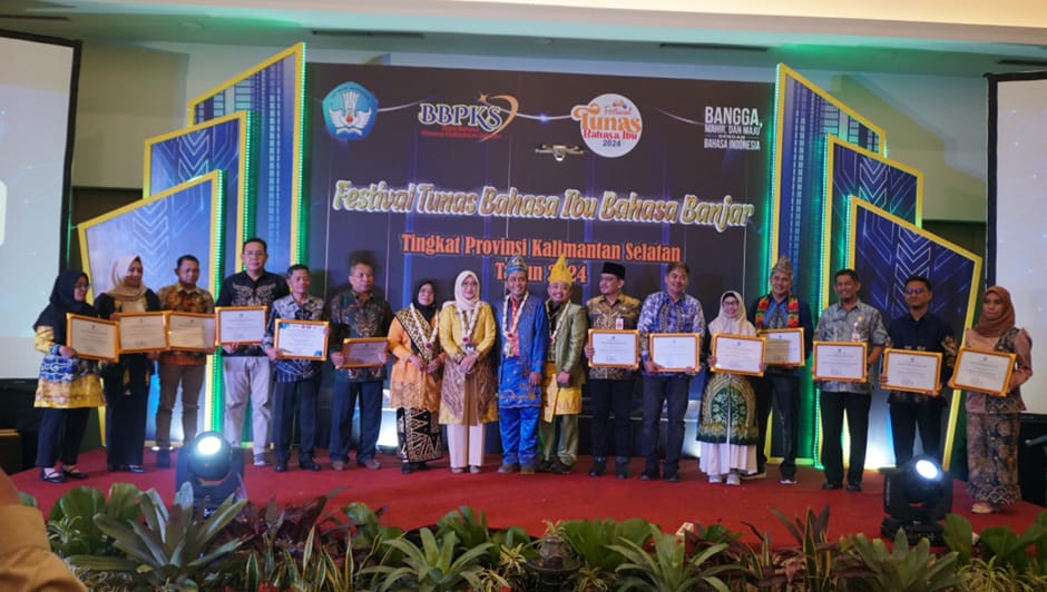 Puncak Festival Tunas Bahasa Ibu Bahasa Banjar 2024 Sukses Digelar di Banjarmasin