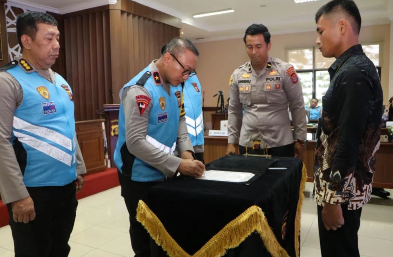 Polda Kaltim Gelar Penandatanganan Pakta Integritas dan Sumpah Seleksi Bakomsus Polri Bidang P3GKM
