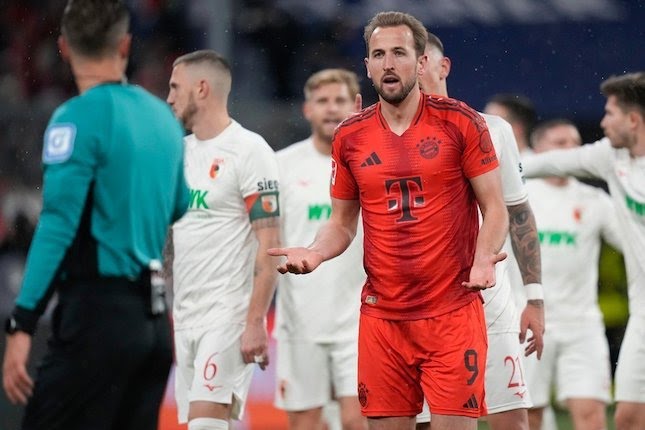 Harry Kane Hat-trick Bawa Bayern Munchen Hancurkan Augsburg 3-0