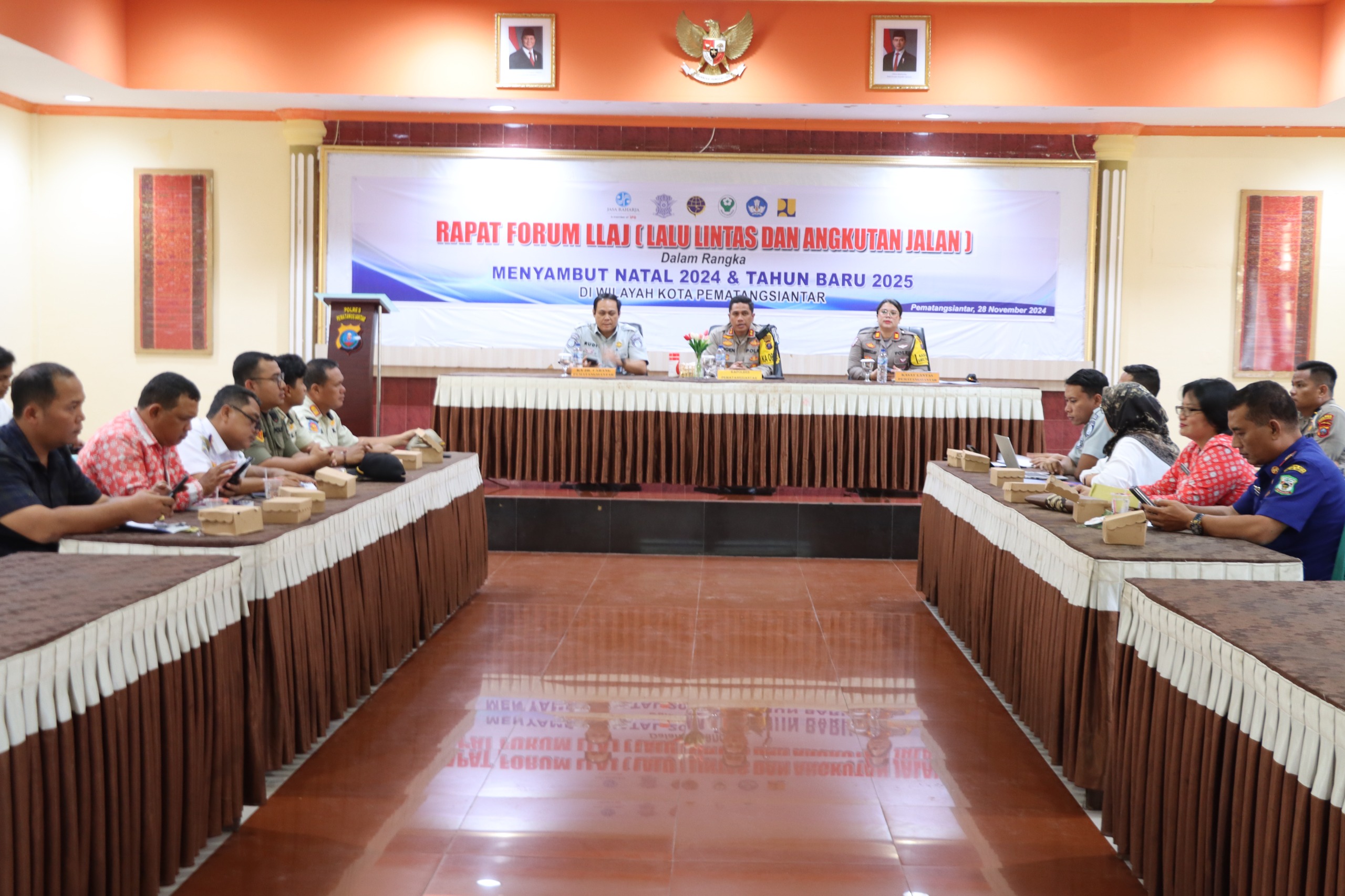 Kapolres Pematangsiantar Gelar Rapat FLLAJ untuk Persiapan Nataru 2025