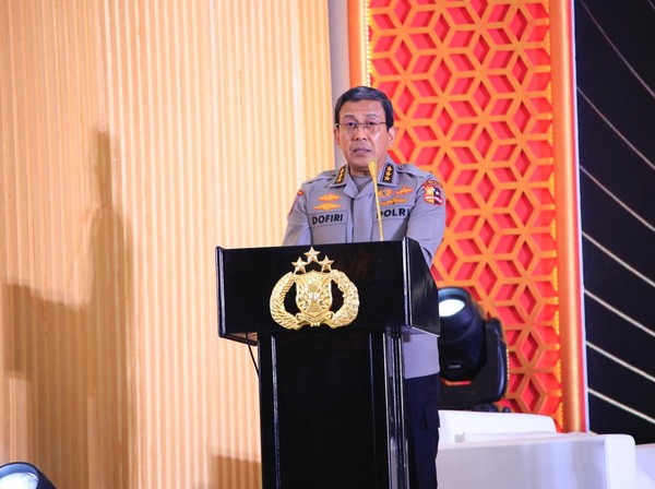 Komjen Ahmad Dofiri Mengisi Posisi Wakapolri Setelah Mutasi Polri