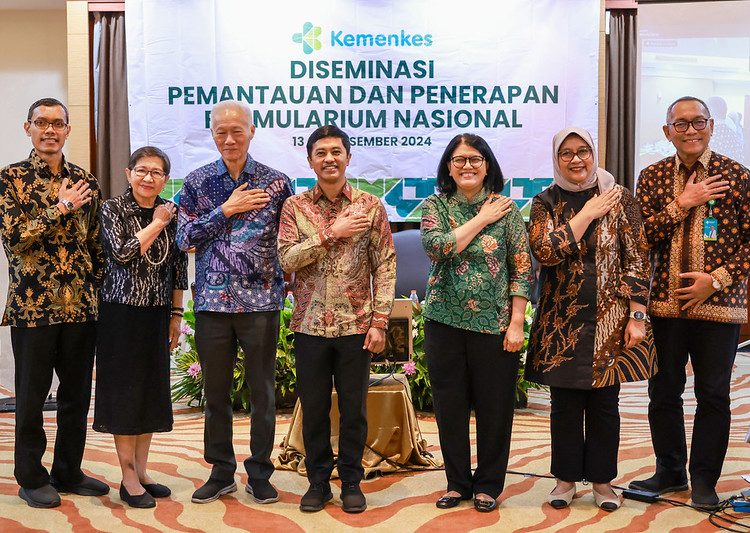 Penerapan Prinsip CERDAS Ditekankan Wamenkes dalam Peninjauan Fornas Obat-Obatan