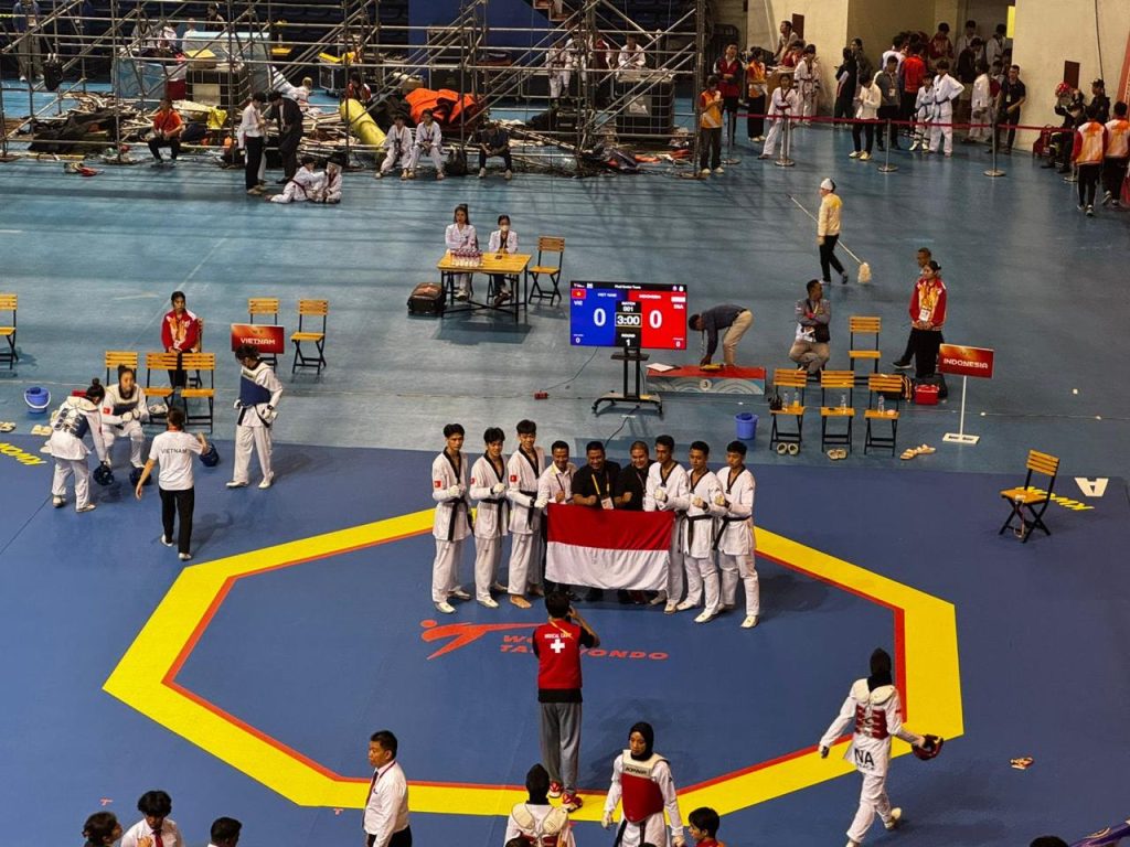 Taekwondo Garbha Polri Mengukir Prestasi dengan 8 Emas di Kejuaraan Terbuka Quang Ninh Vietnam