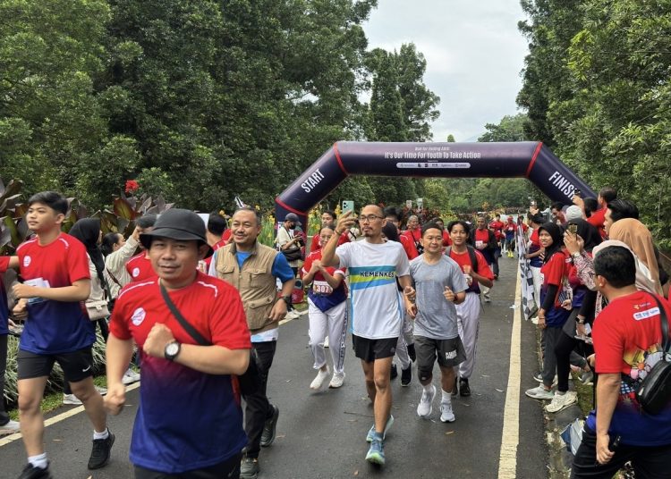 Fun Run Hari AIDS Sedunia, Ratusan Remaja Turut Serta