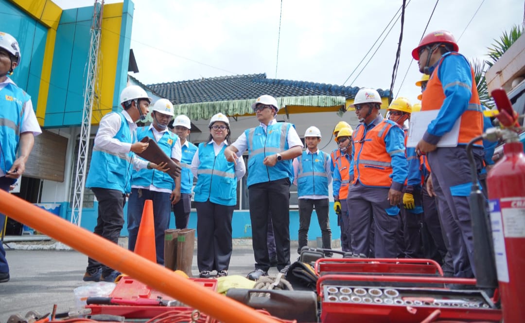 Pastikan Kesiapan Personil Jelang Nataru, GM PLN UID Sumut Kunjungi UP3 Lubukpakam