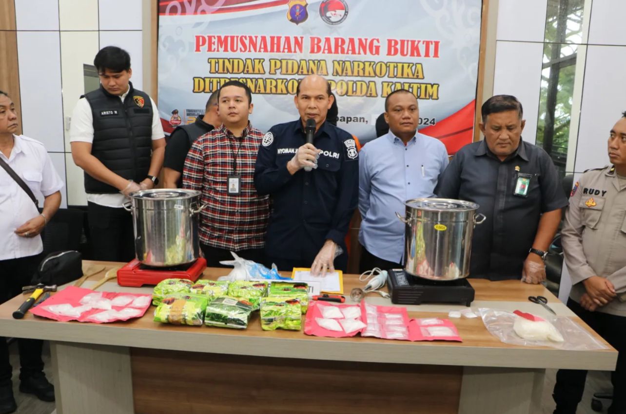 Transparansi dalam Penegakan Hukum: Polda Kaltim Musnahkan 8 Kilogram Sabu
