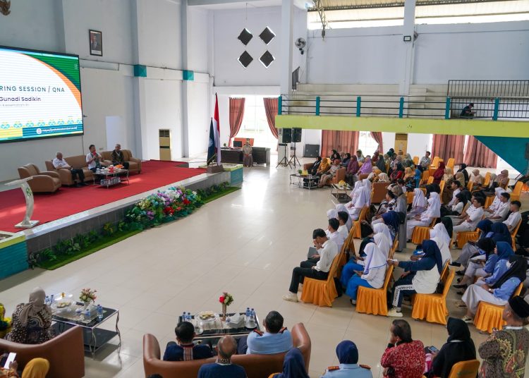 Menkes Dorong Mahasiswa Poltekkes Kendari Siap Bersaing di Pasar Kerja Global