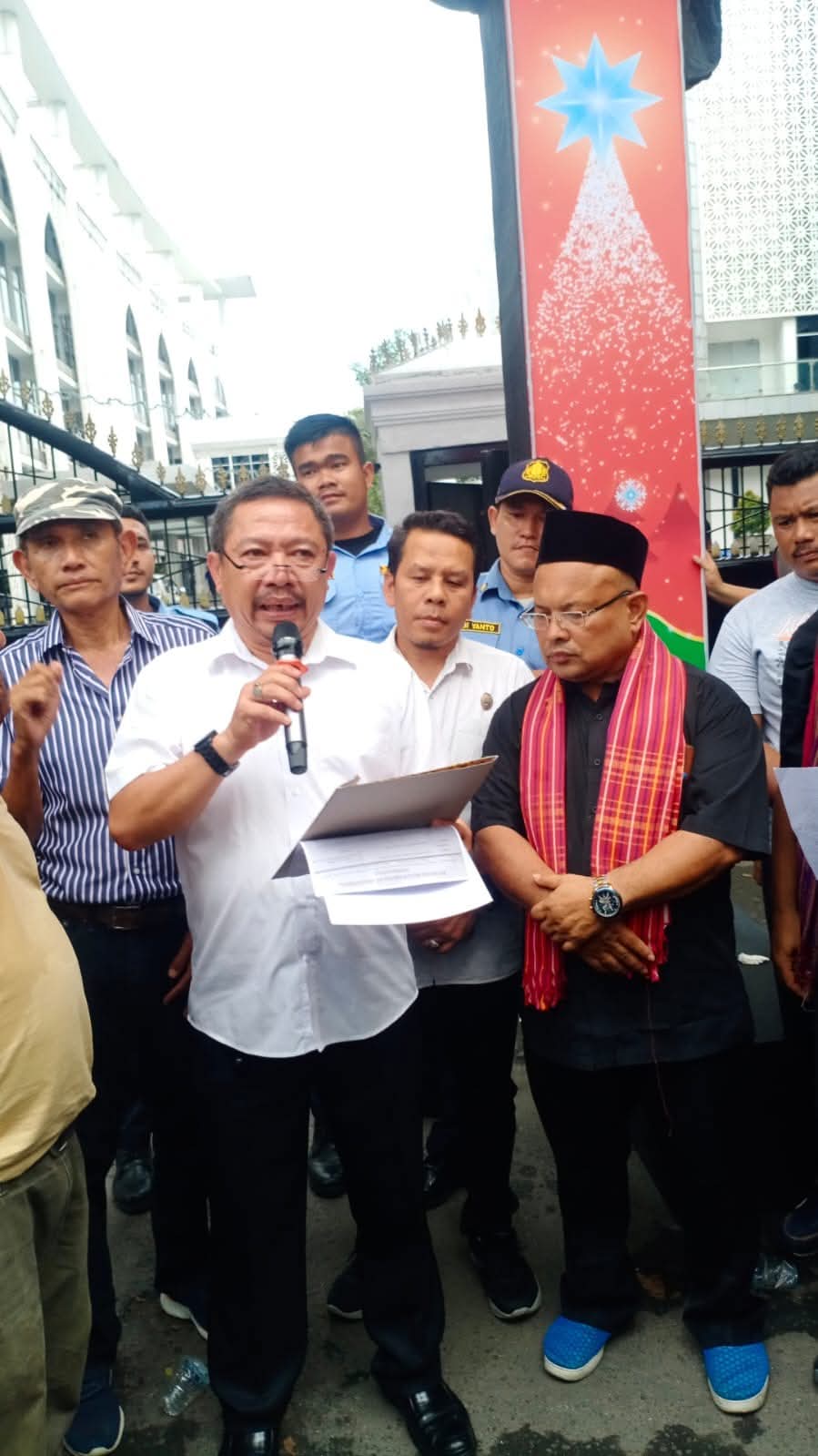 Pj Gubsu Diminta Beri Santunan Kepada 26 Ahli Waris Korban Longsor di Sembahe dan Doulu Serta Banjir Bandang di Sibolangit
