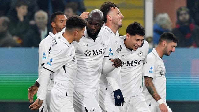 Napoli Menang Tipis 2-1 atas Genoa, Kukuh di Puncak Klasemen Serie A