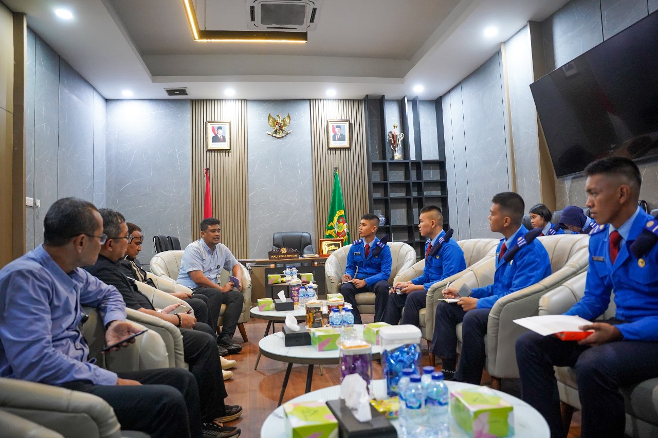 Bobby Nasution Berbagi Ilmu Kepemimpinan dengan 17 Siswa SMA Taruna Nusantara