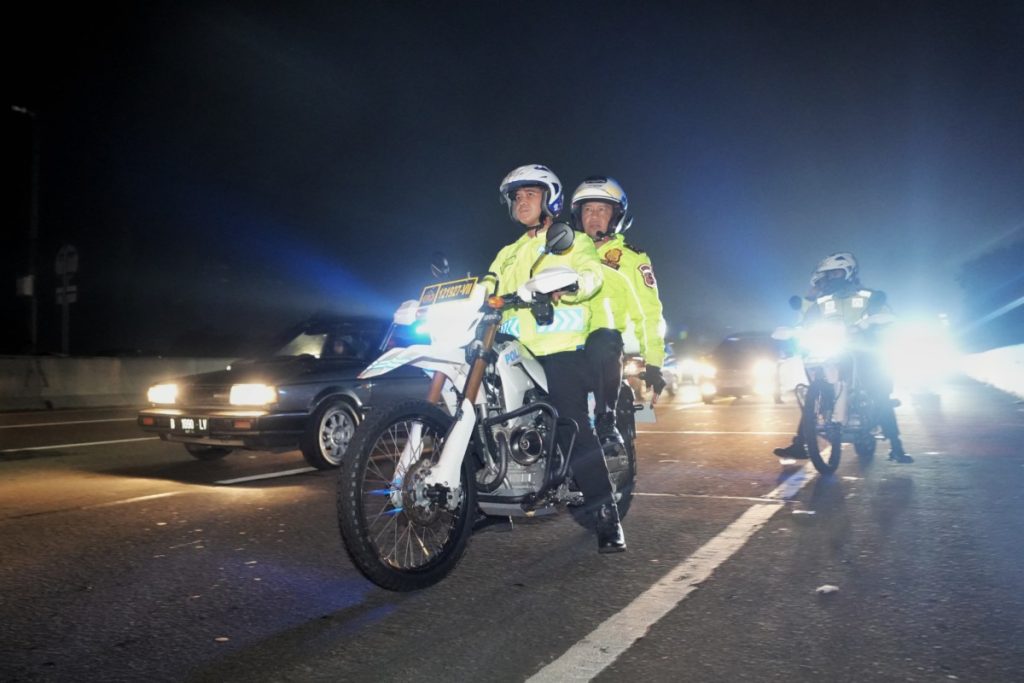 Kakorlantas dan Menhub Pantau Arus Mudik Natal dan Tahun Baru di Posko Cikatama